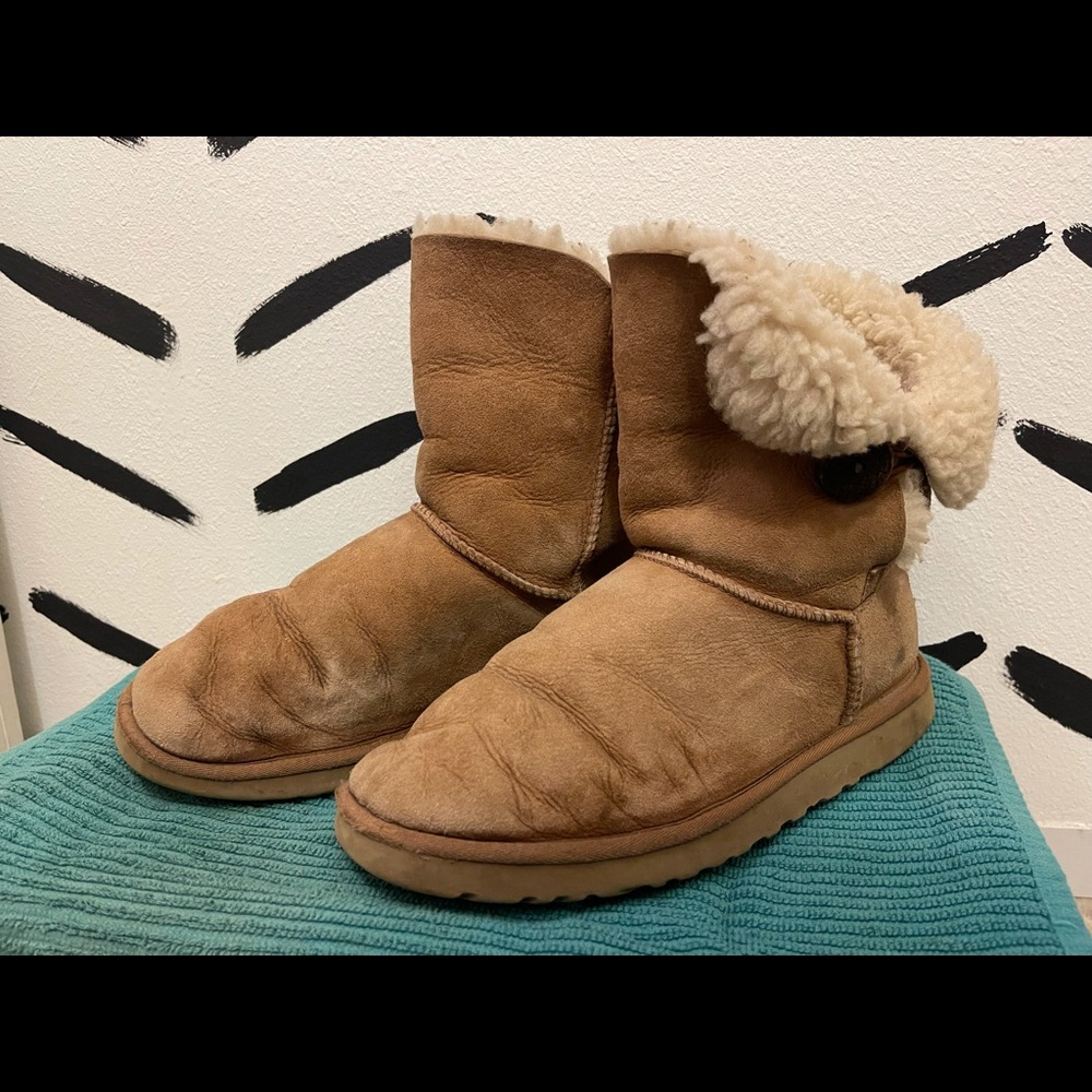 Chestnut Bailey Button Uggs - image 2